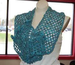 blau Crochet Stola